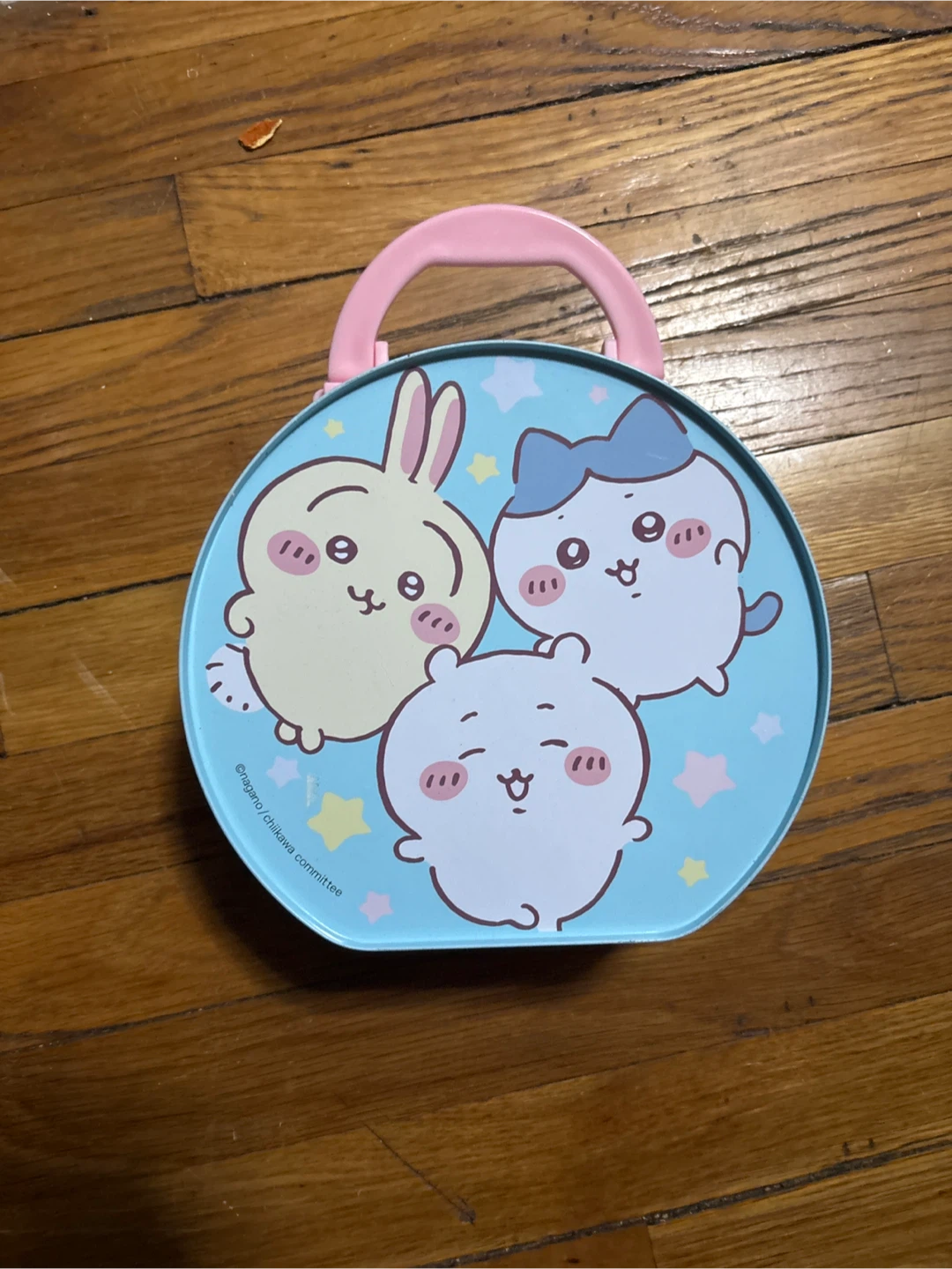 Chiikawa Character Round Tin Carrying Case - photo 3