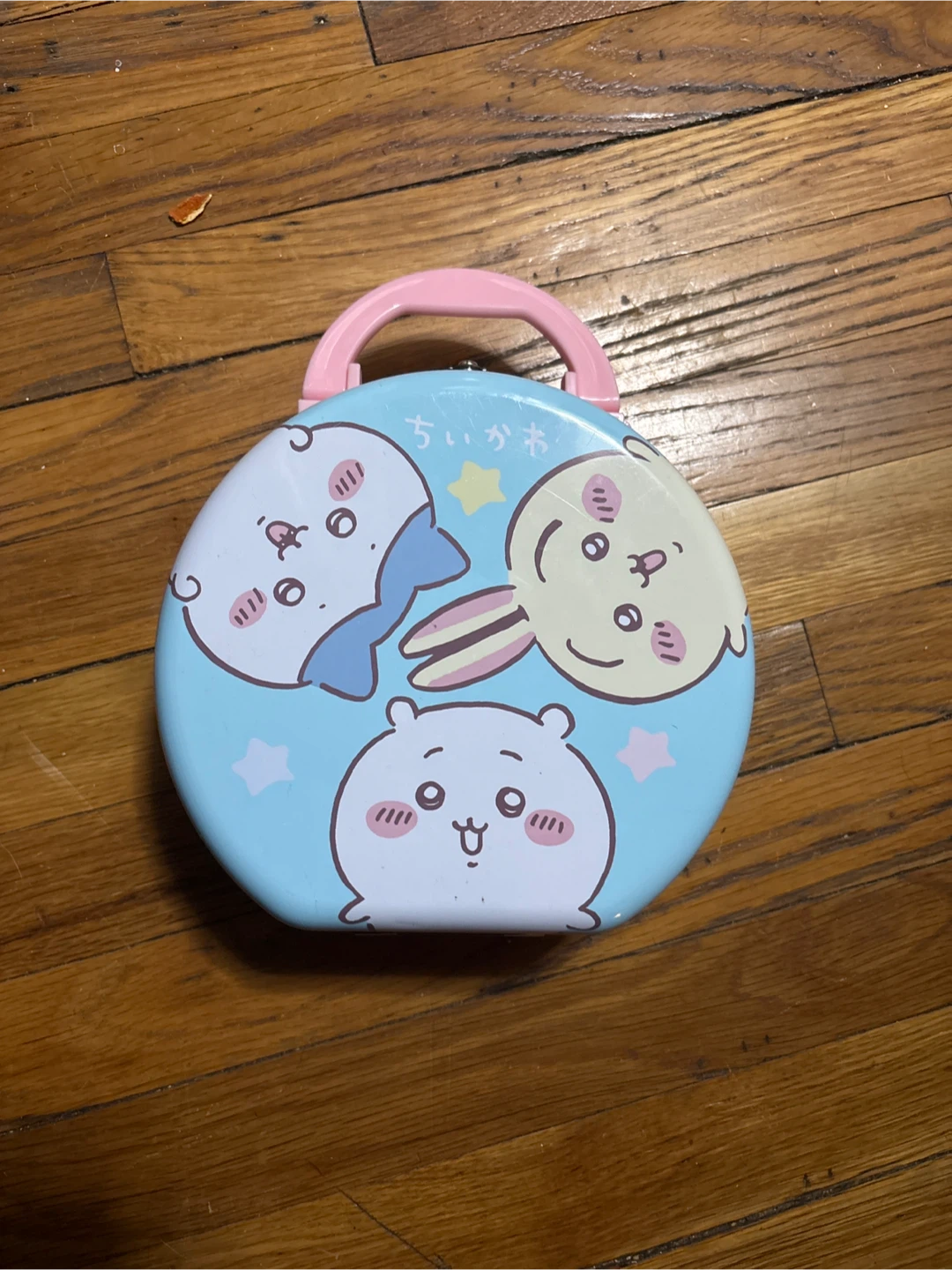 Chiikawa Character Round Tin Carrying Case