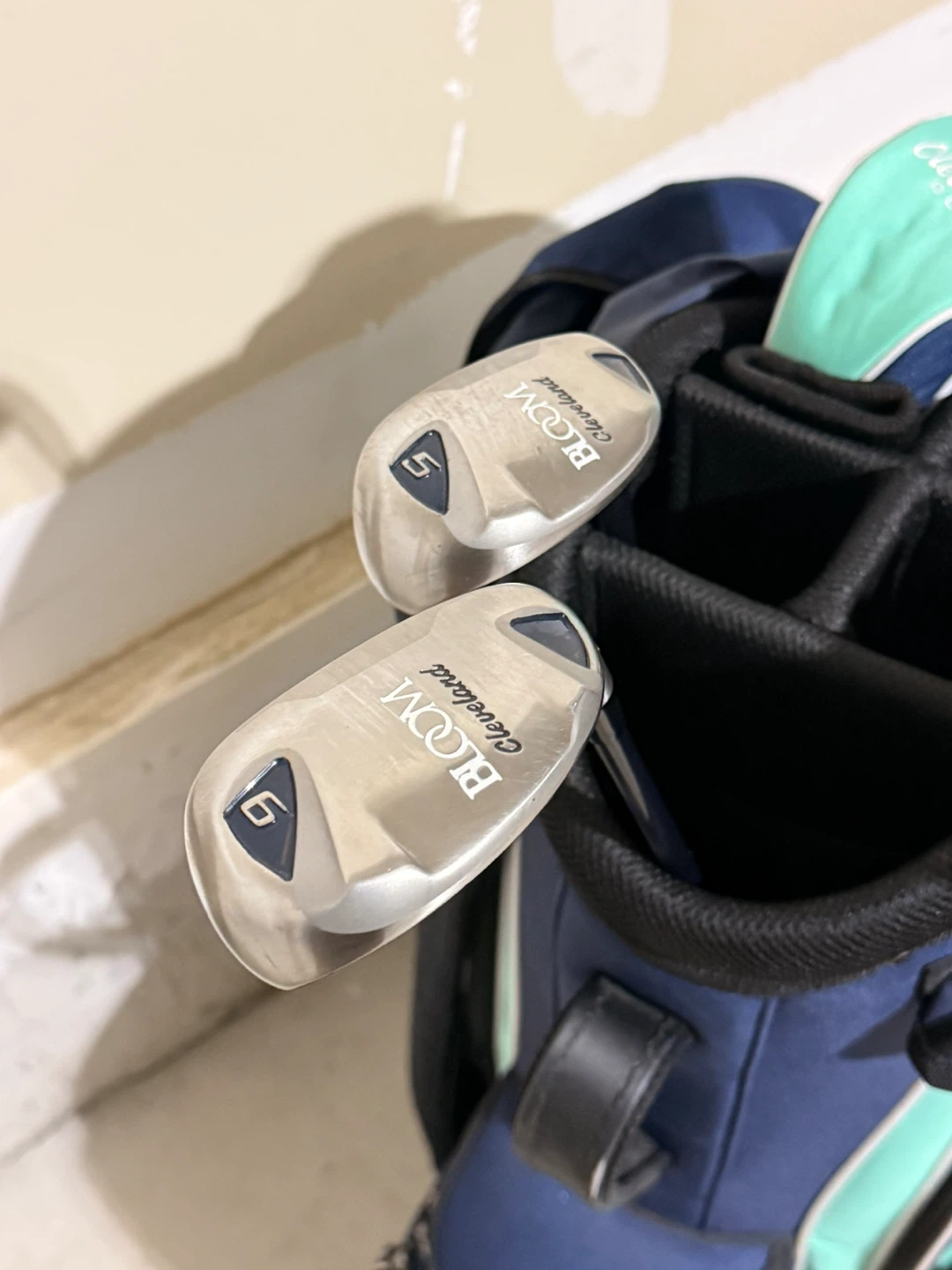 Cleveland Bloom Golf Club Iron + Hybrid Set with Bag - photo 4