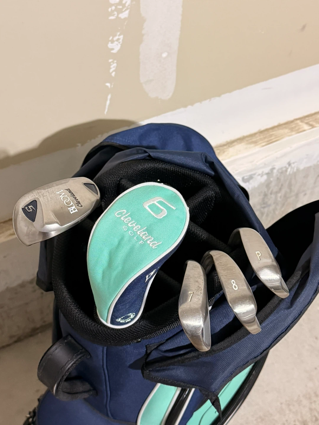 Cleveland Bloom Golf Club Iron + Hybrid Set with Bag - photo 2