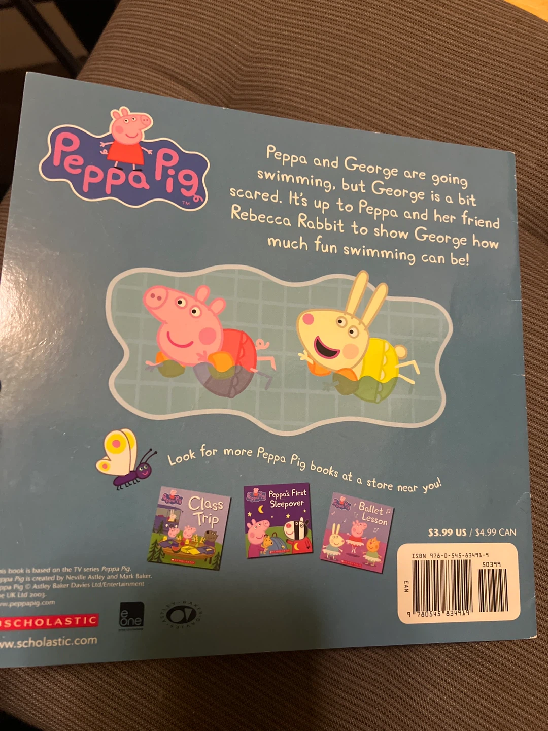Peppa Pig Peppa Goes Swimming Board Book - photo 2