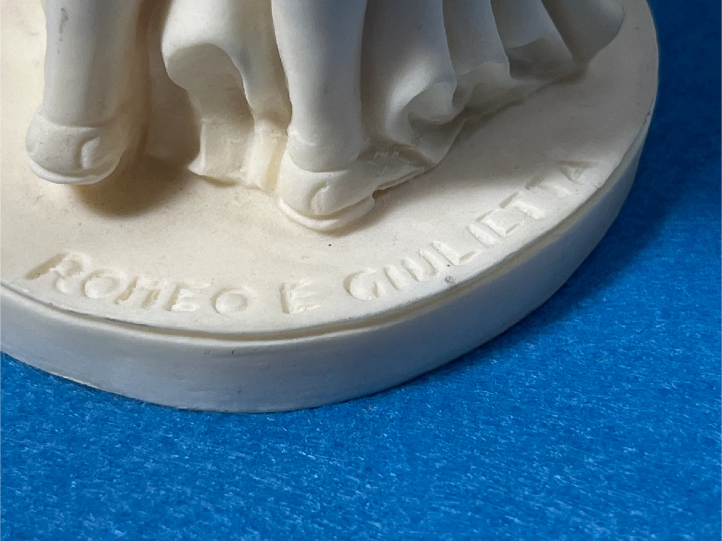 Vintage🇮🇹Alabaster "Romeo & Juliet" Sculpture – Faro Italy - photo 4