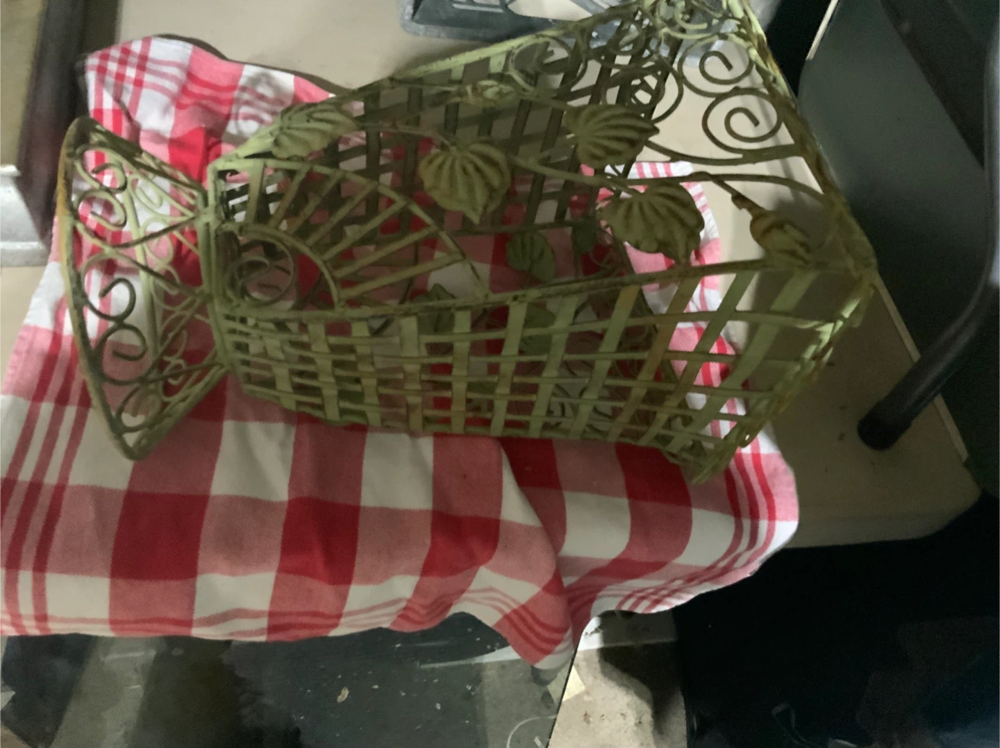 Vintage Metal Basket with Leaf Design - photo 2