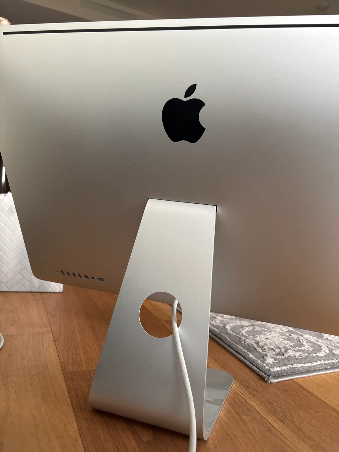 27” Apple iMac (Mid 2010) 11,3 - photo 2