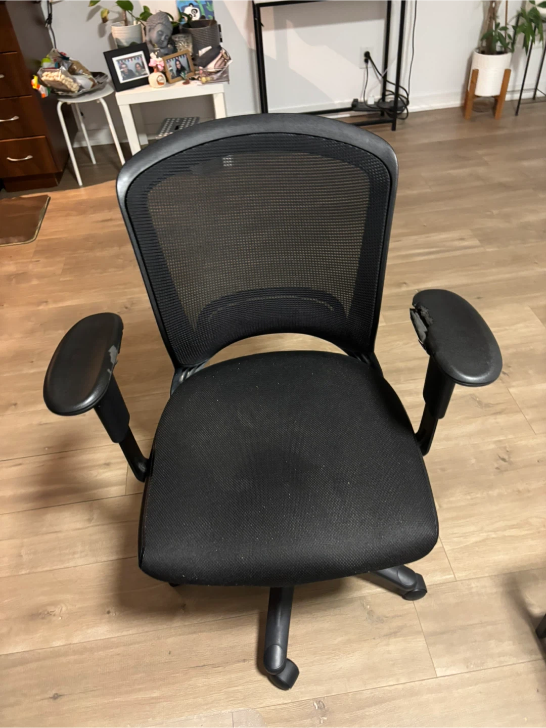 Black office chair