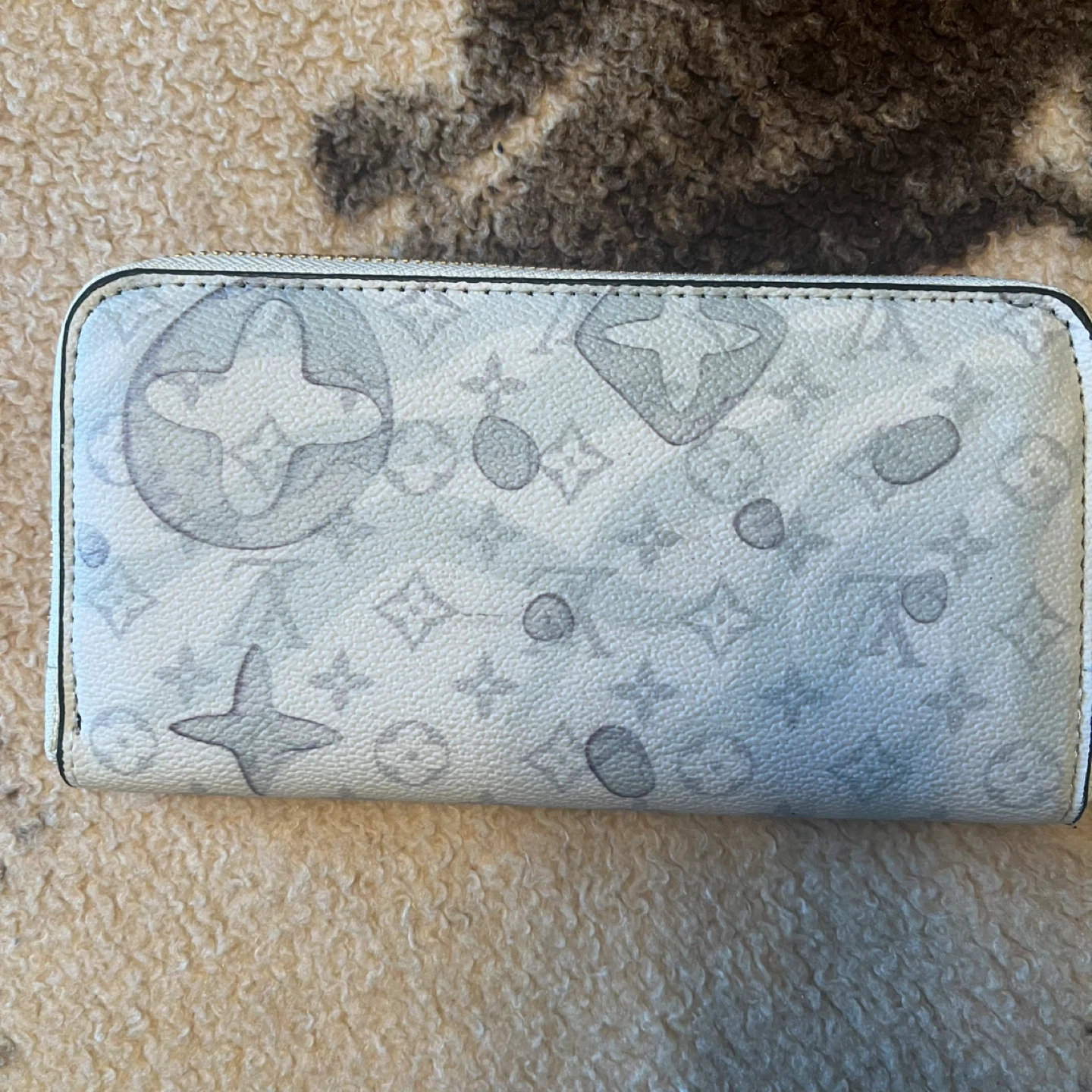 New White unbranded wallet - photo 3