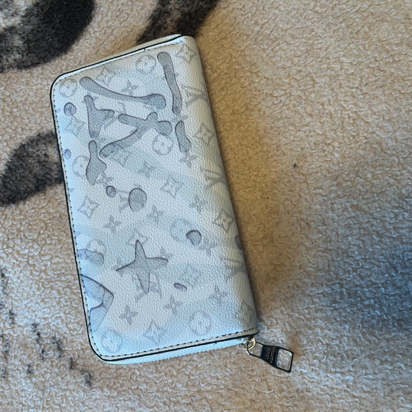 New White unbranded wallet - photo 2