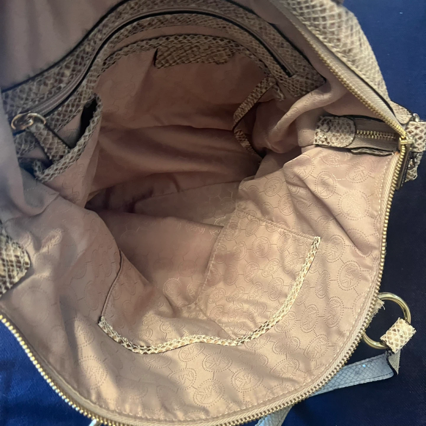 MK grey croc tote bag - photo 5
