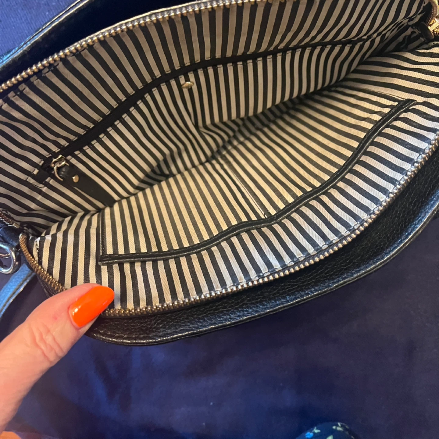 Kate spade black leather crossbody - photo 2
