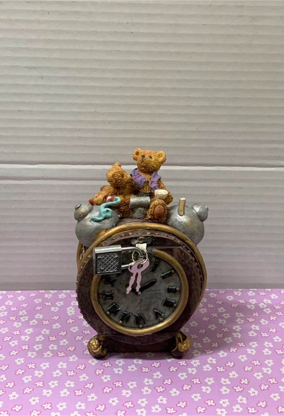Vintage - style teddy bear clock coin/cash box