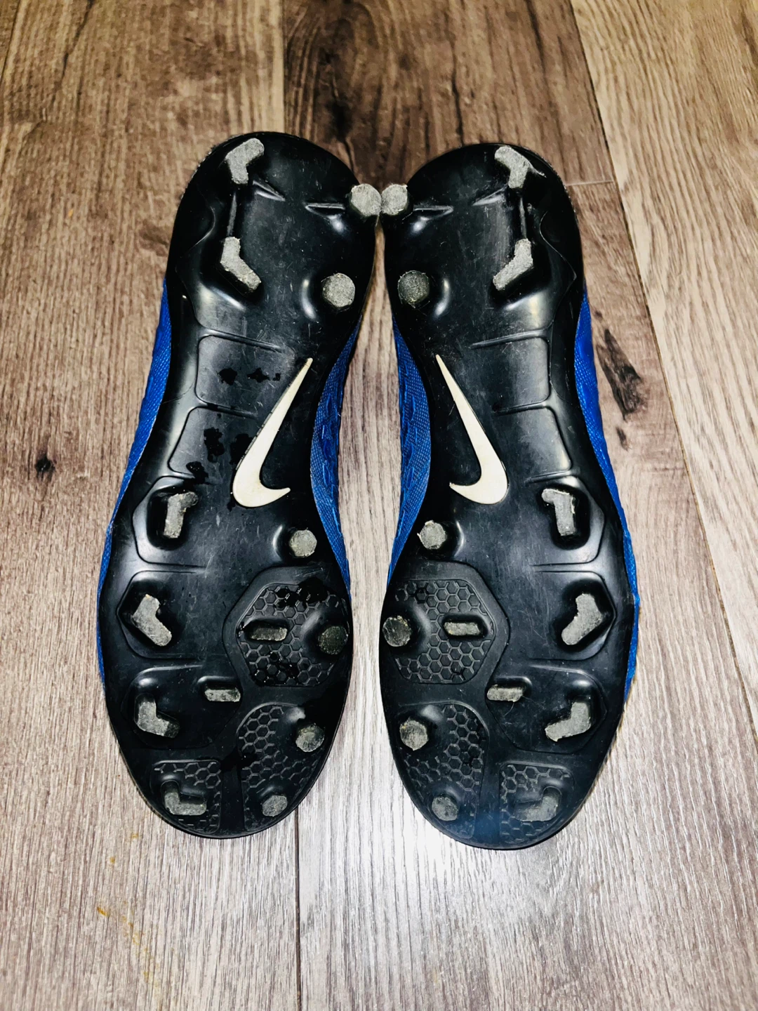 soccer cleats hypervenoms - photo 3