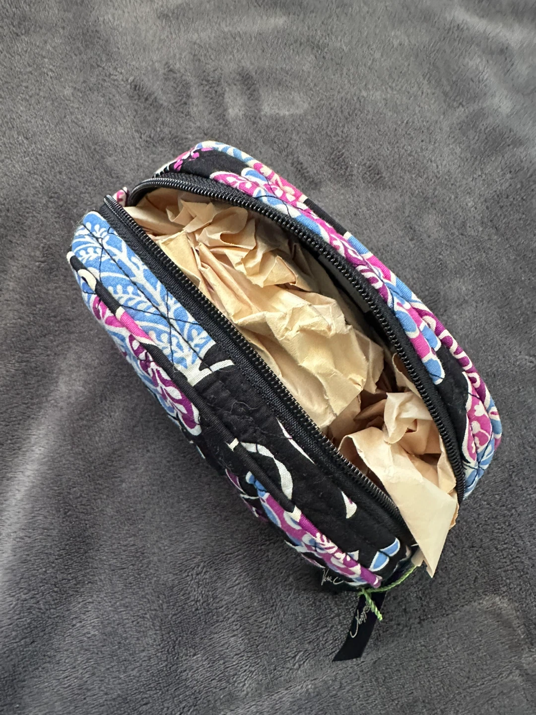 NWT! Vera Bradley Black Floral Quilted Cosmetic Pouch - photo 3
