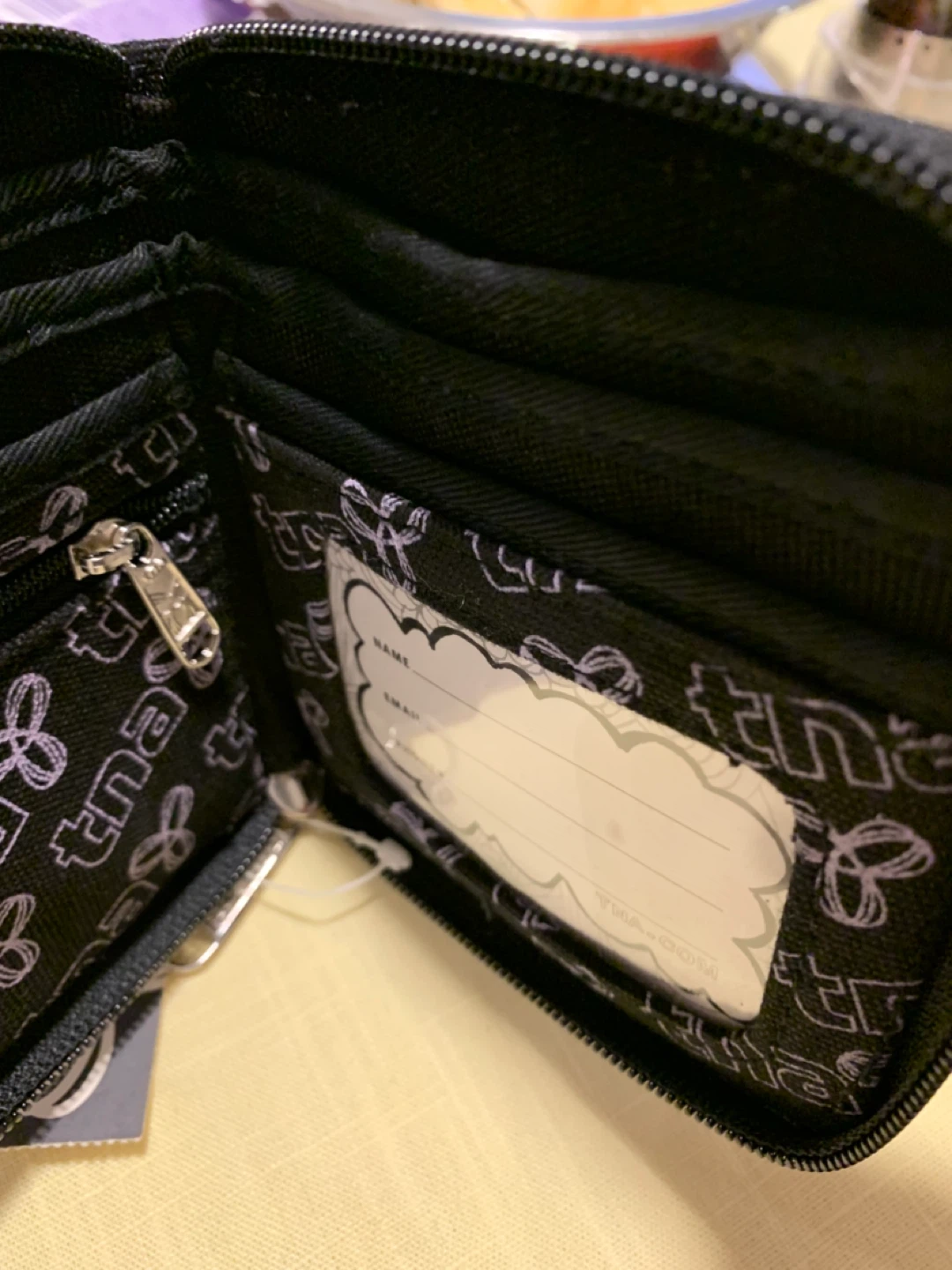 TNA Black Zip Around Wallet , Artizia  brand. - photo 2