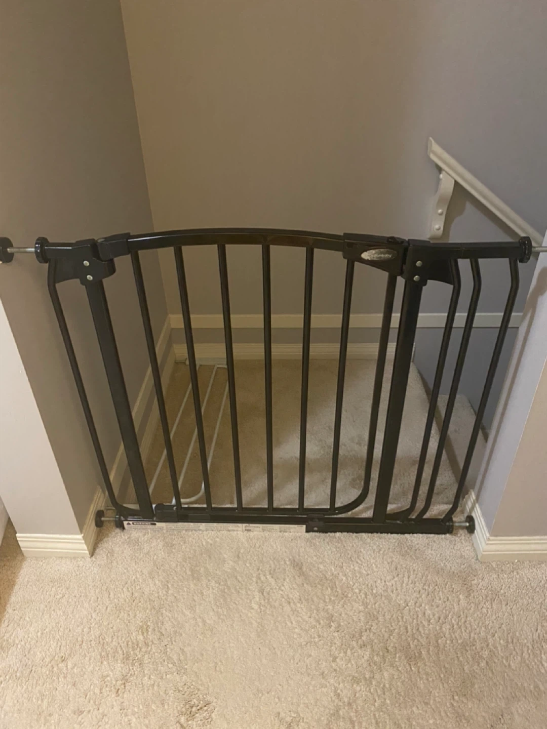 Dreambaby Pressure Mounted Baby Gate