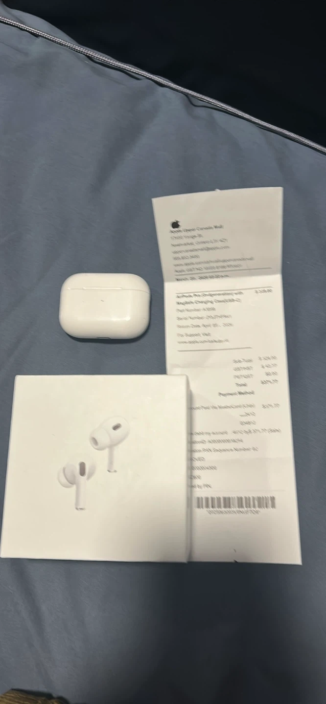 Apple AirPods Pro (2nd generation) with Charging Case - photo 4