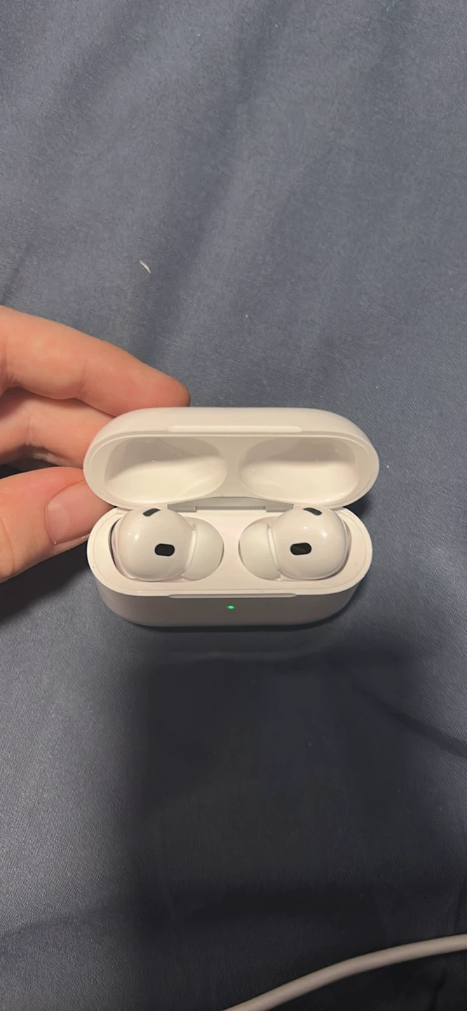 Apple AirPods Pro (2nd generation) with Charging Case