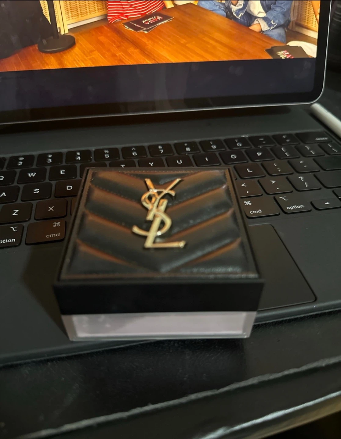 Yves Saint Laurent All Hours Hyper Blur Loose Powder 04 Lavender