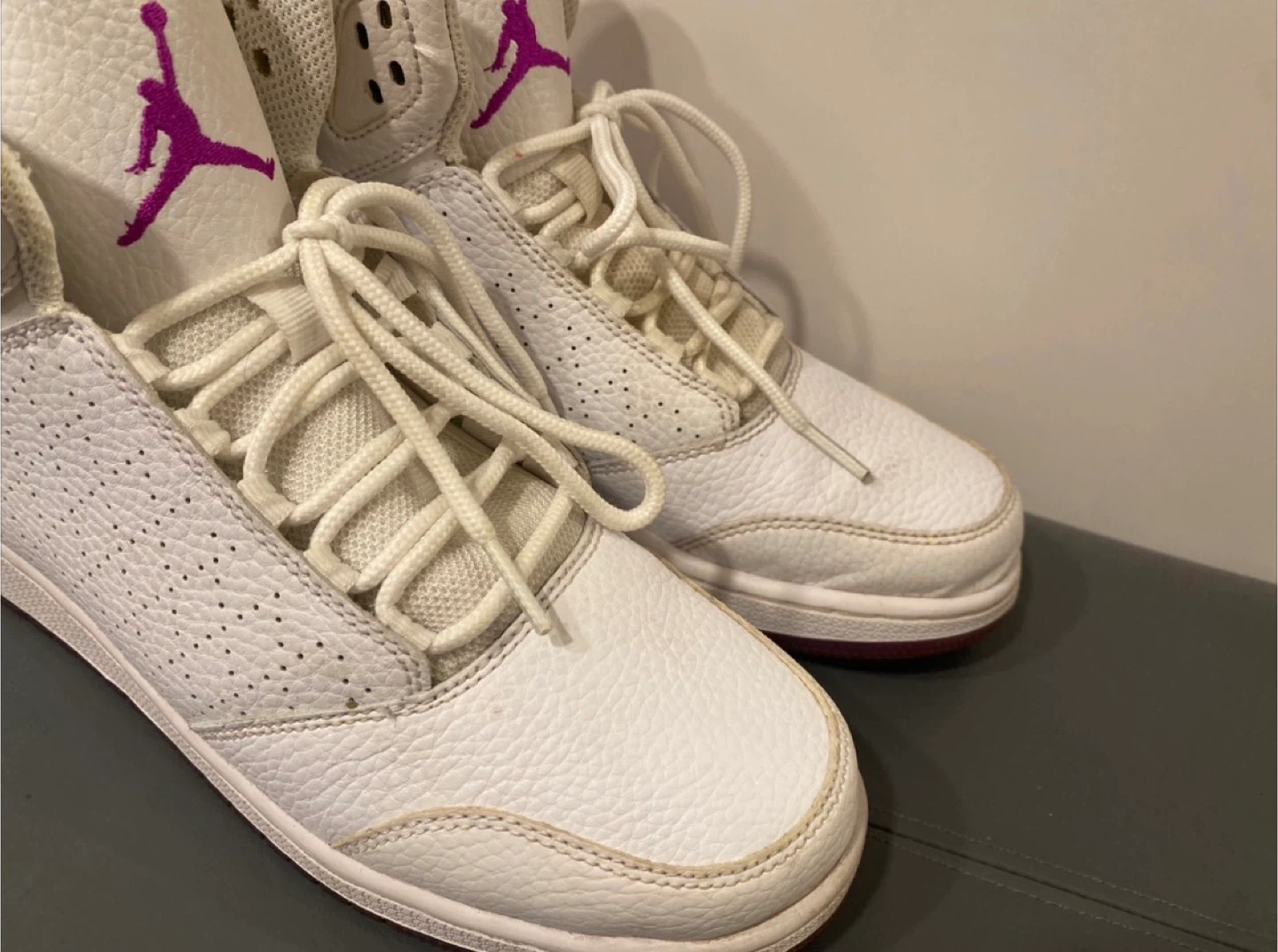 Jordan Air 1 High OG Shoes size 6,5Y - photo 2