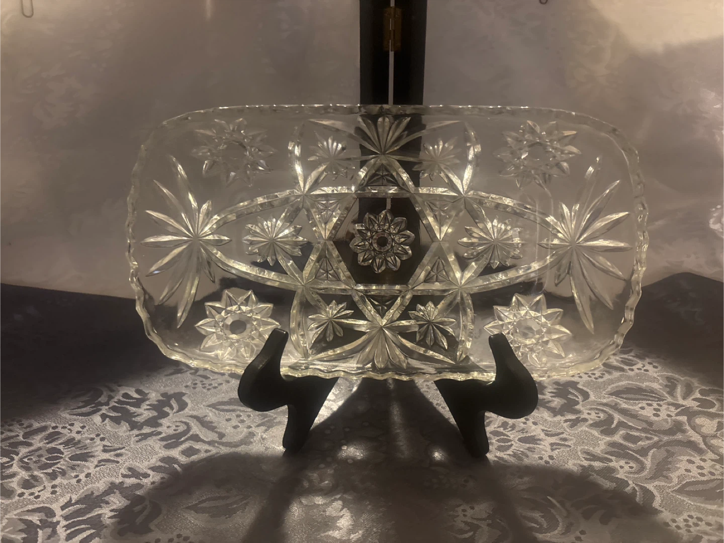 Clear Glass Serving Dish with Starburst Pattern - photo 2