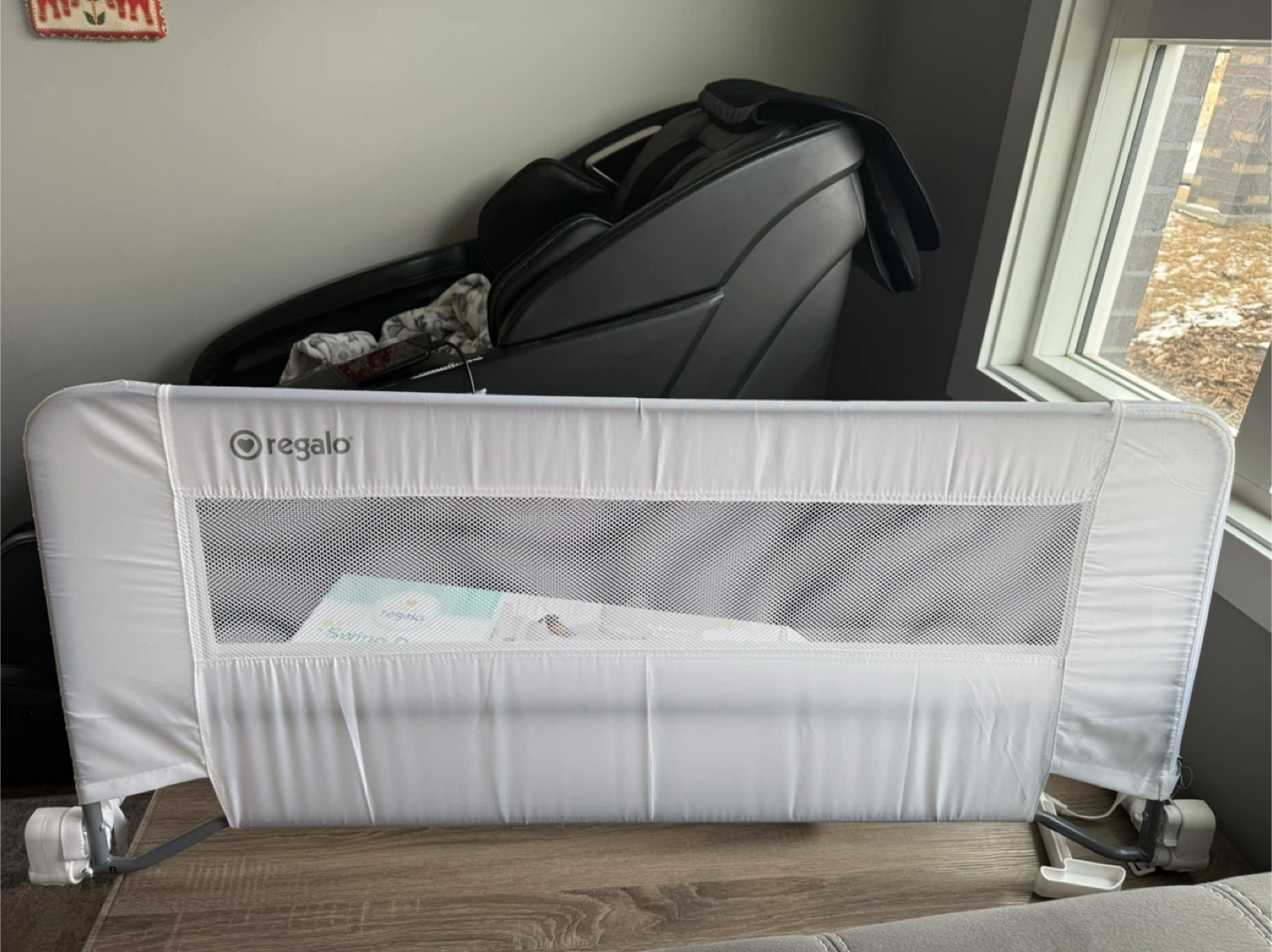 Regalo swing down bed rail - photo 3