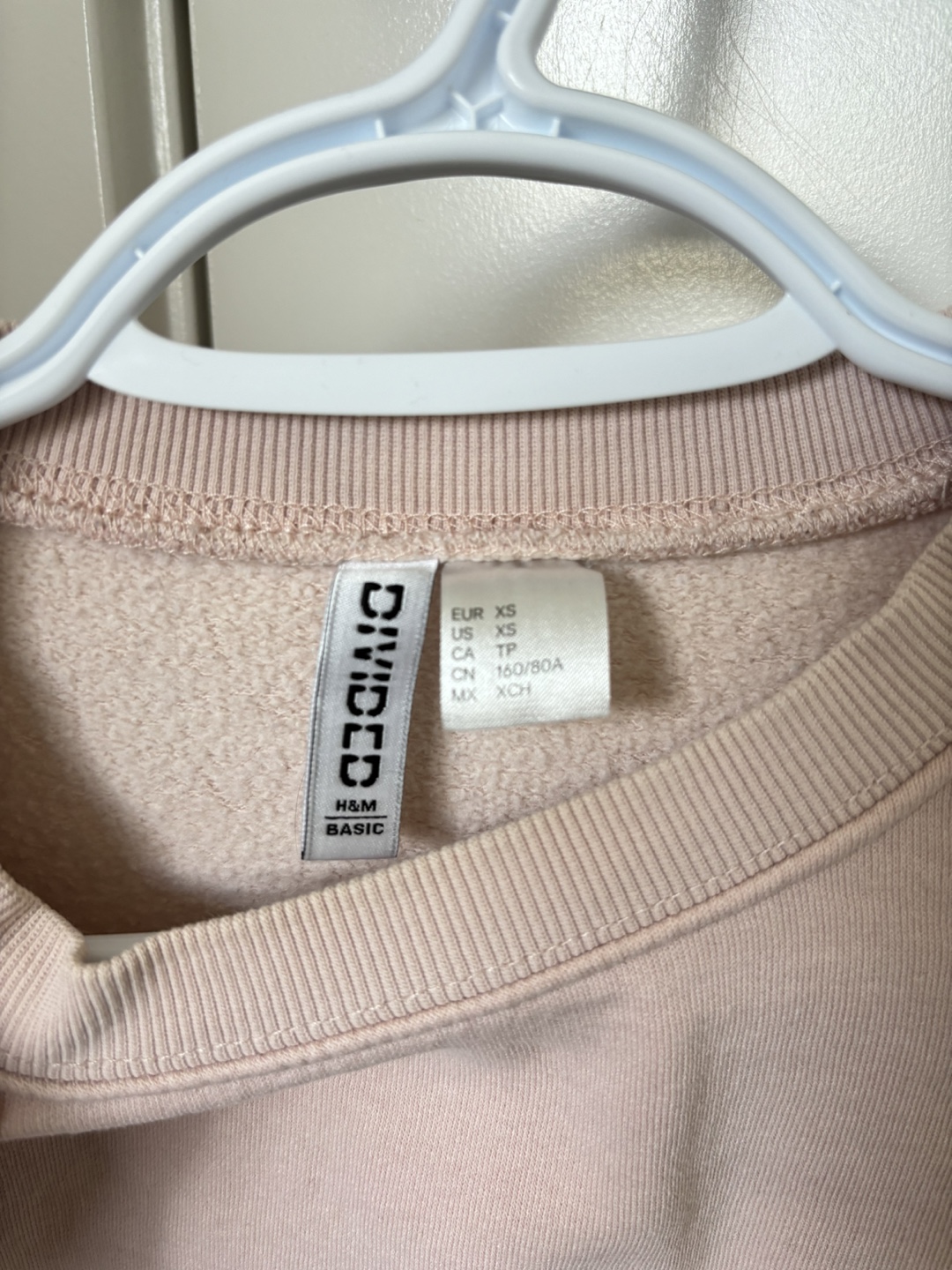 H&M Divided Pink Crewneck Sweatshirt - photo 2