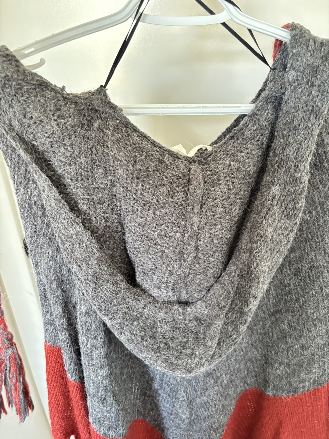 H&M Grey and Red Knit Poncho - One Size - photo 2