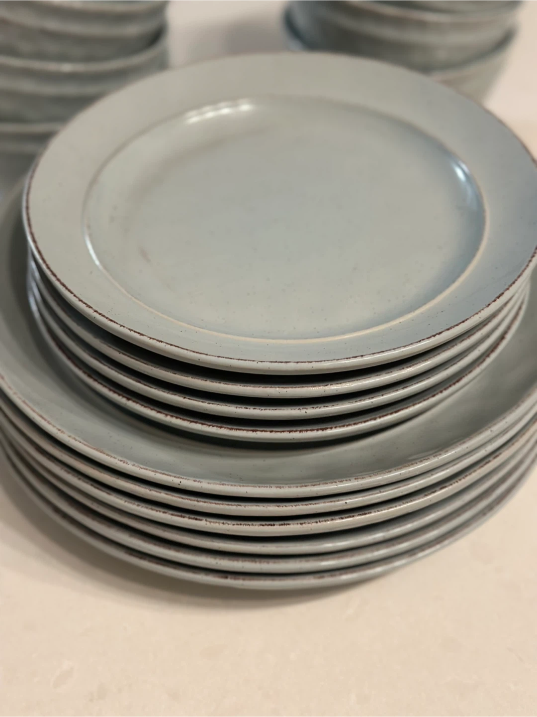 Free plates and bowls - photo 3