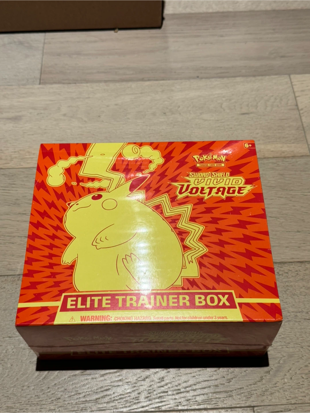 Pokemon Vivid Voltage Elite Trainer Box