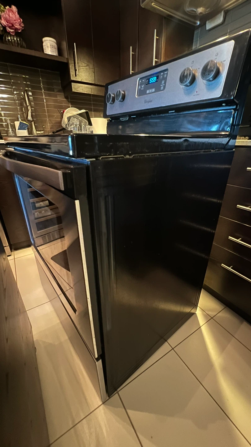 Whirlpool Electric Stove Oven 30” - photo 5