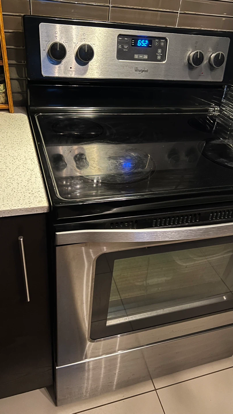 Whirlpool Electric Stove Oven 30” - photo 3