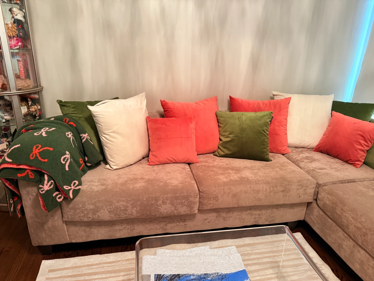 Sectional Sofa with Chaise - photo 3