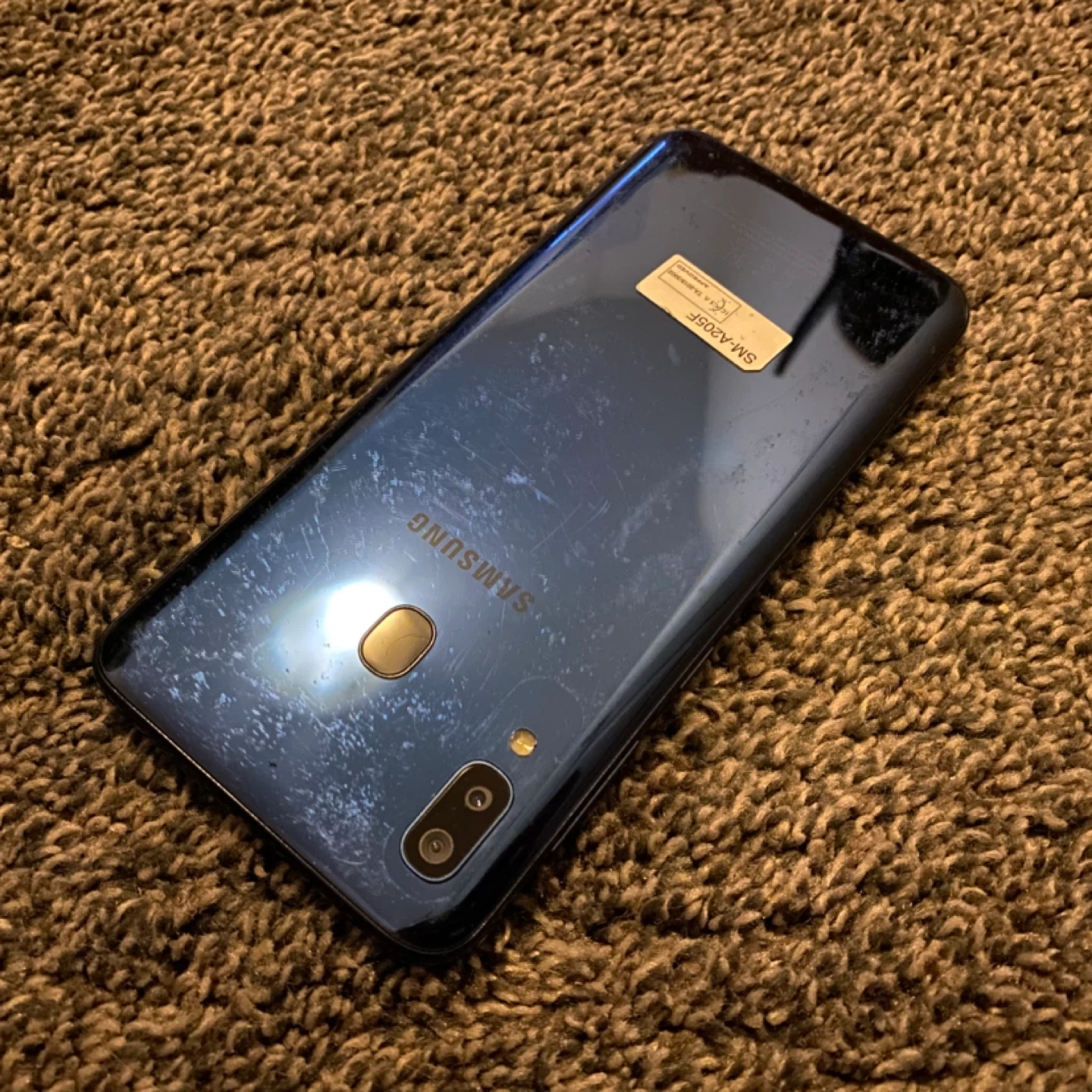 Samsung Galaxy A20 32GB - Deep Blue / Carrier Unlocked