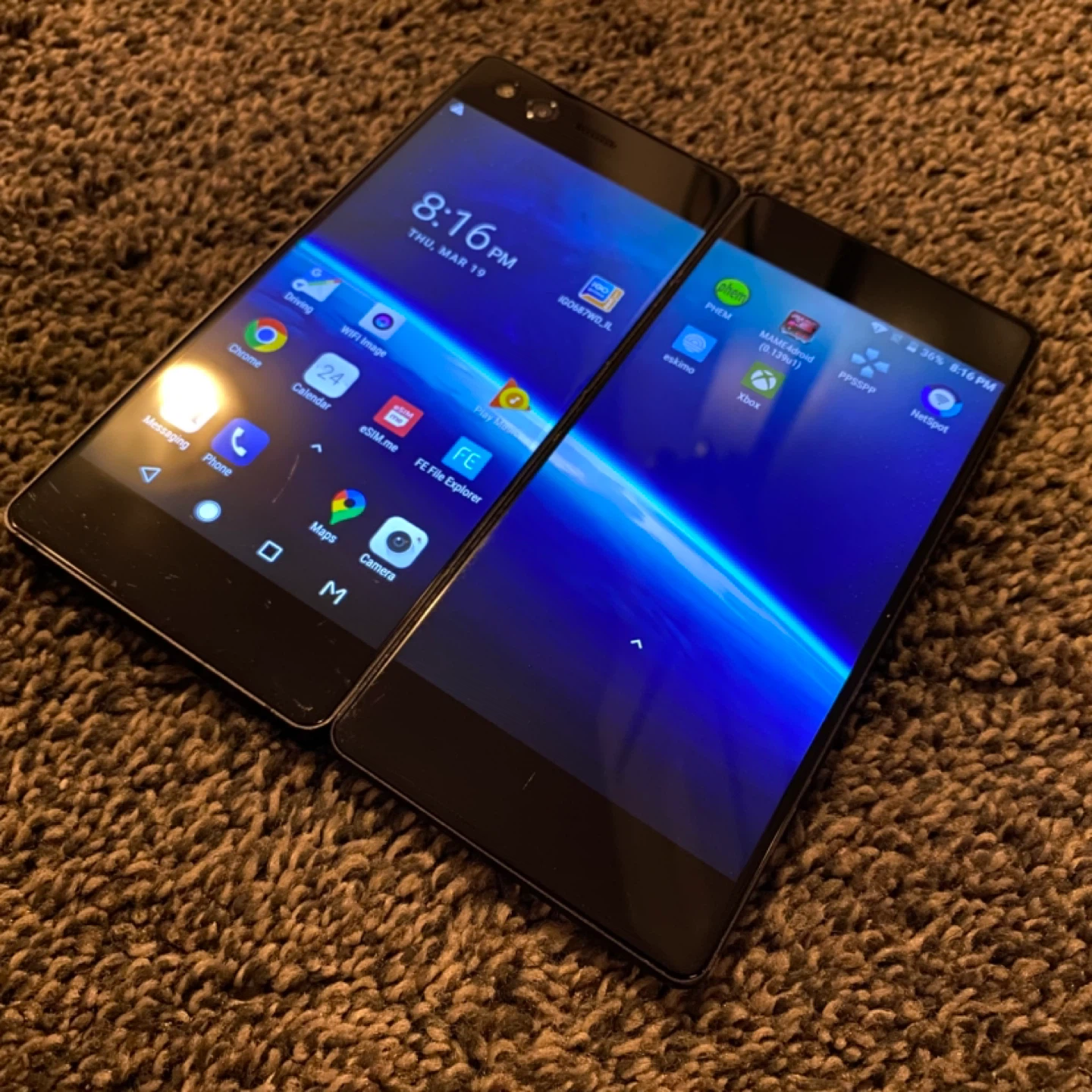 ZTE Axon M Z999 64GB Folding Smartphone - Carrier Unlocked