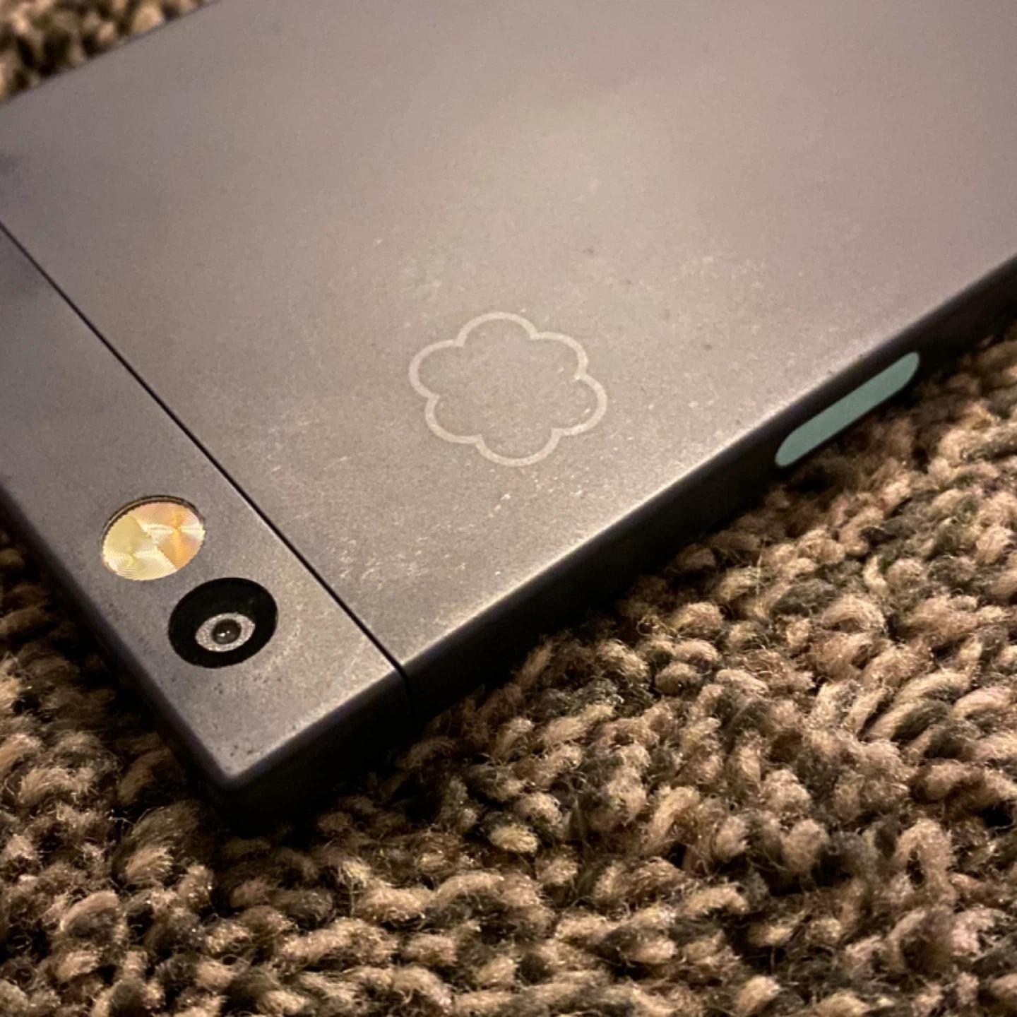 NextBit Robin 32GB - Midnight Black / Carrier Unlocked
