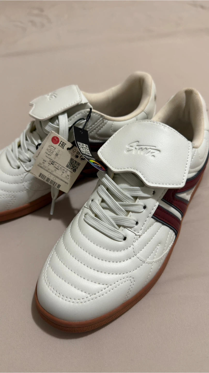 Stylo White & Maroon Soccer Cleats - Size 40 - photo 3