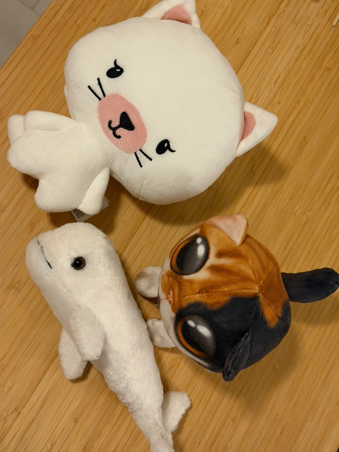 Set of 3 Plush Toys: Cat, Beluga Whale, and Calico Cat