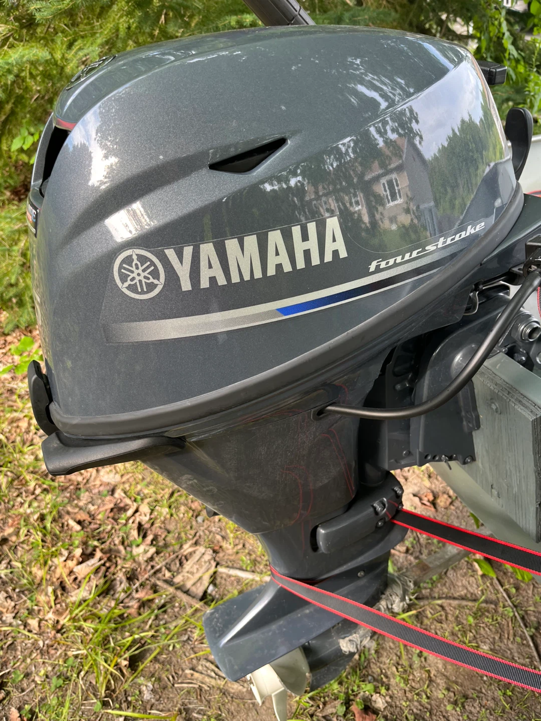 Yamaha 15 HP Four Stroke Outboard Motor - photo 2
