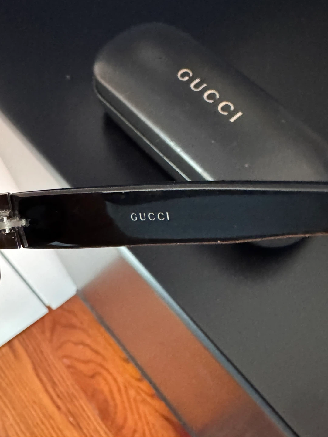 Gucci Sunglasses with Case - photo 5