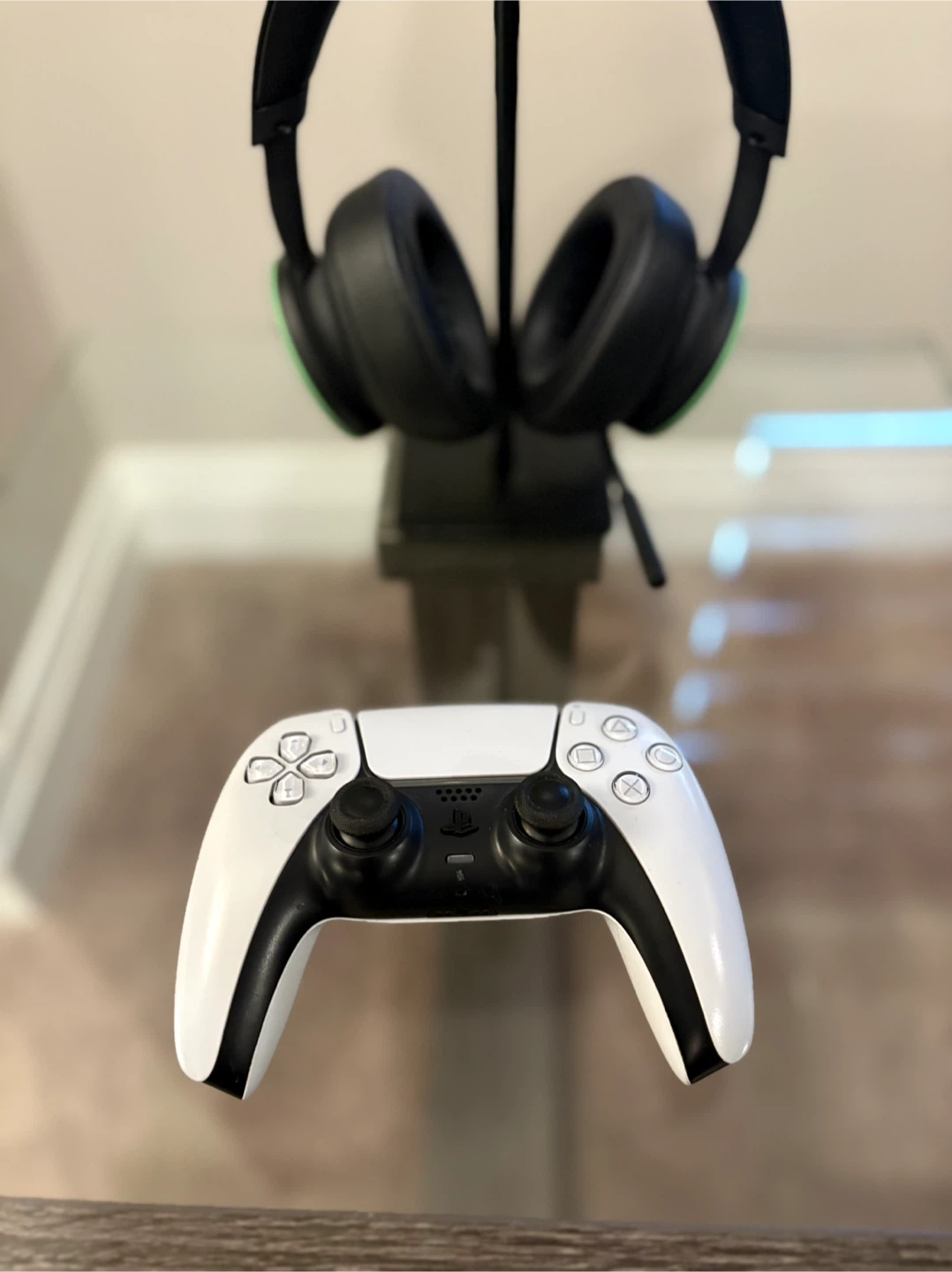 PS5 Slim Edition - Like New and Works Perfectly - Few Will Act! - photo 4