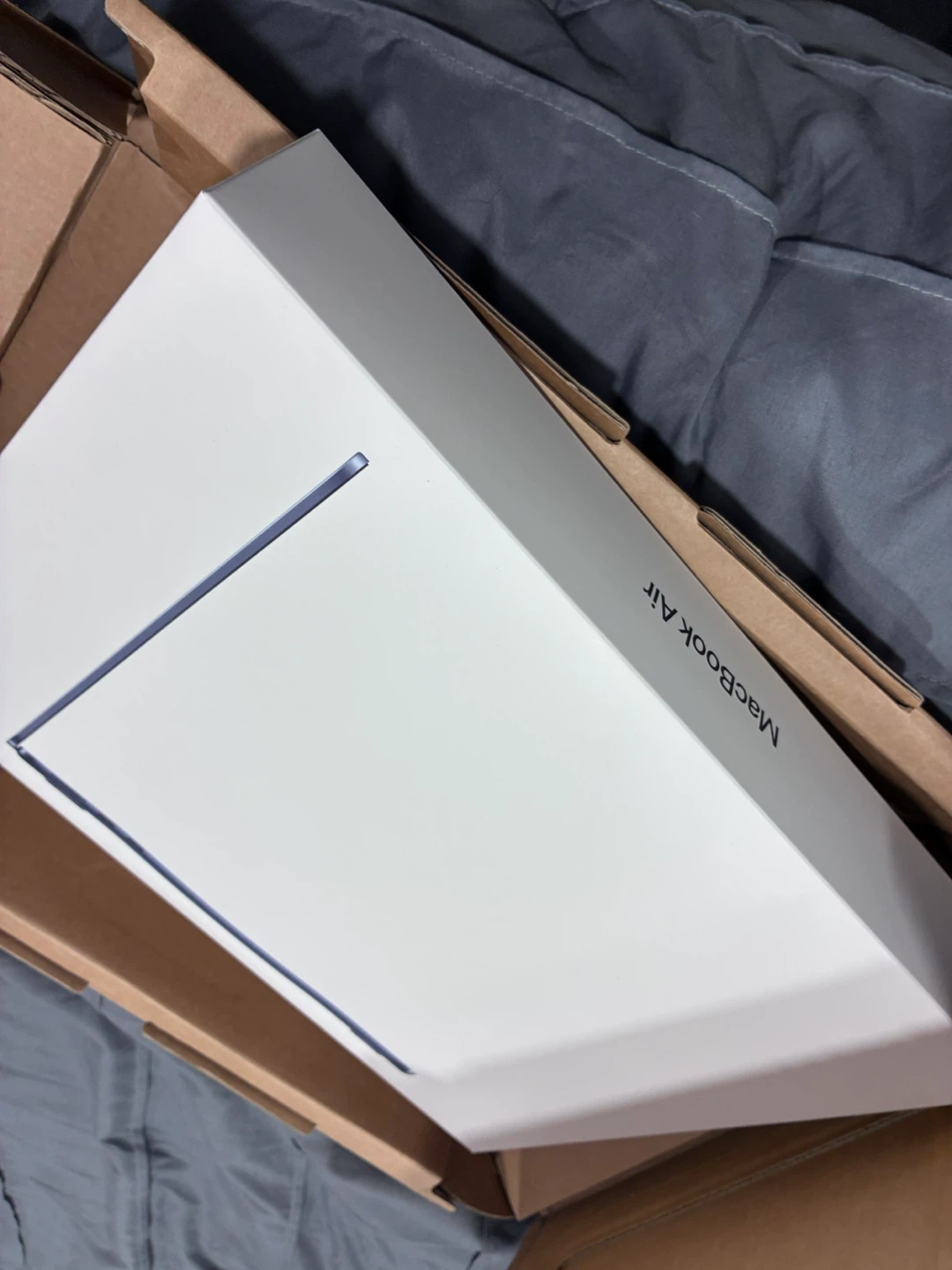 Apple MacBook Air 13-inch M4 Chip, 16GB Memory, 256GB Storage - photo 3