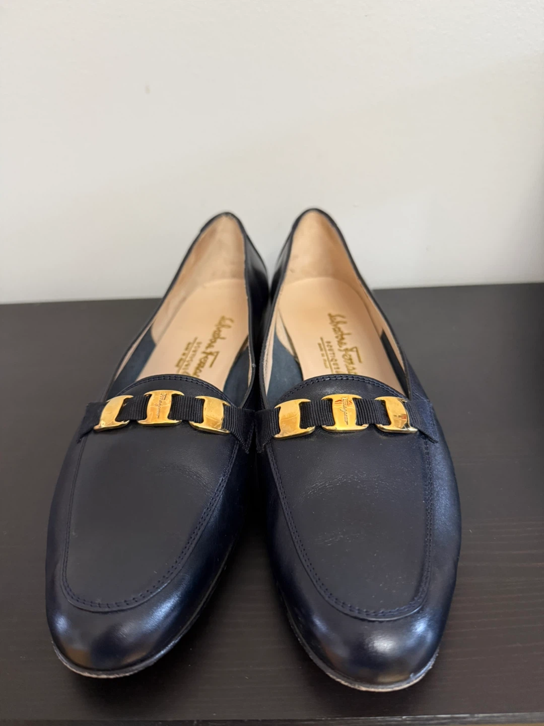 Salvatore Ferragamo "Ponza" Flat Navy 8AA