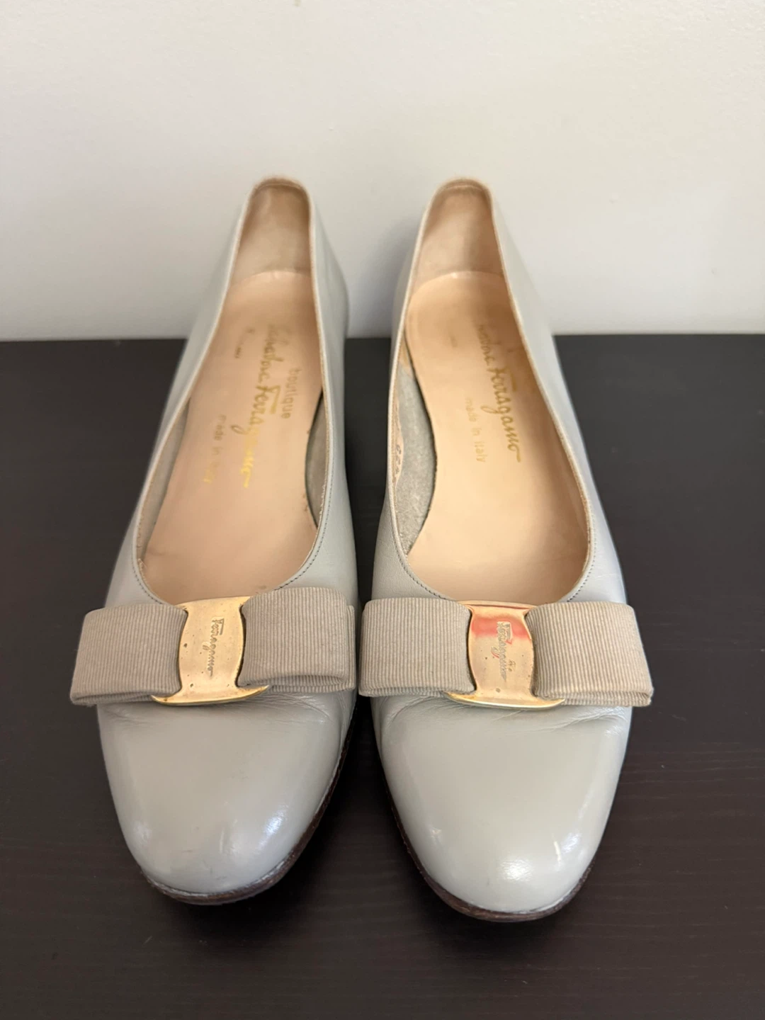 Salvatore Ferragamo Lillaz Vara- Gray Size 8AA
