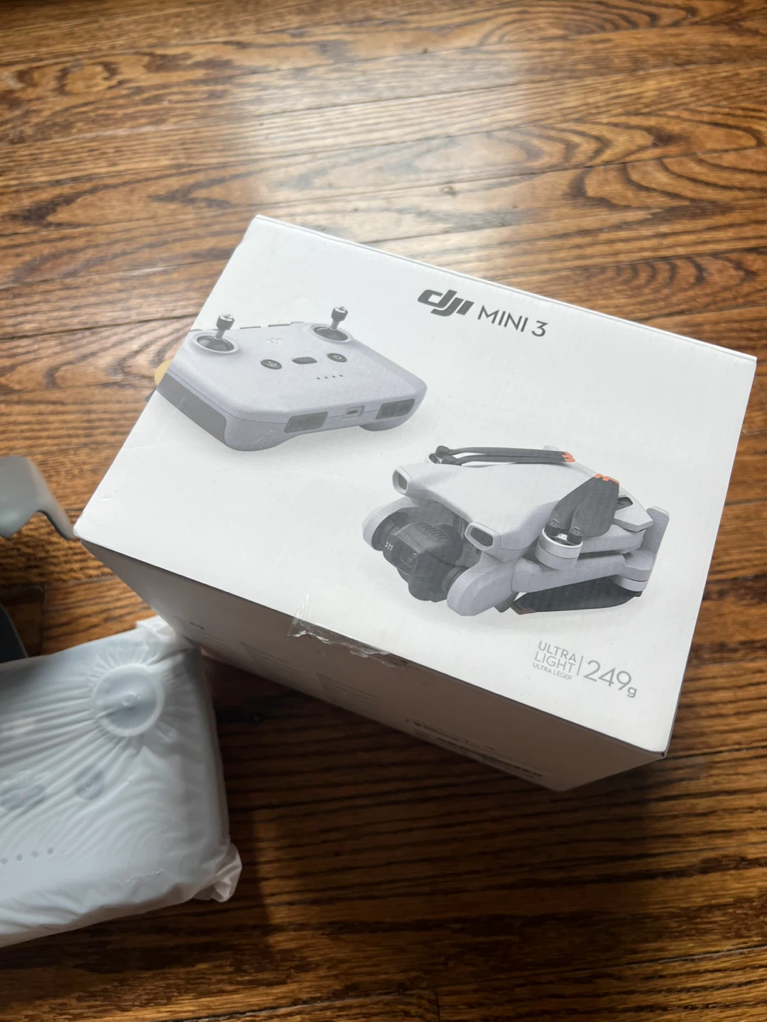 Unopened DJI Mini 3 Controller (drone not included) - photo 2