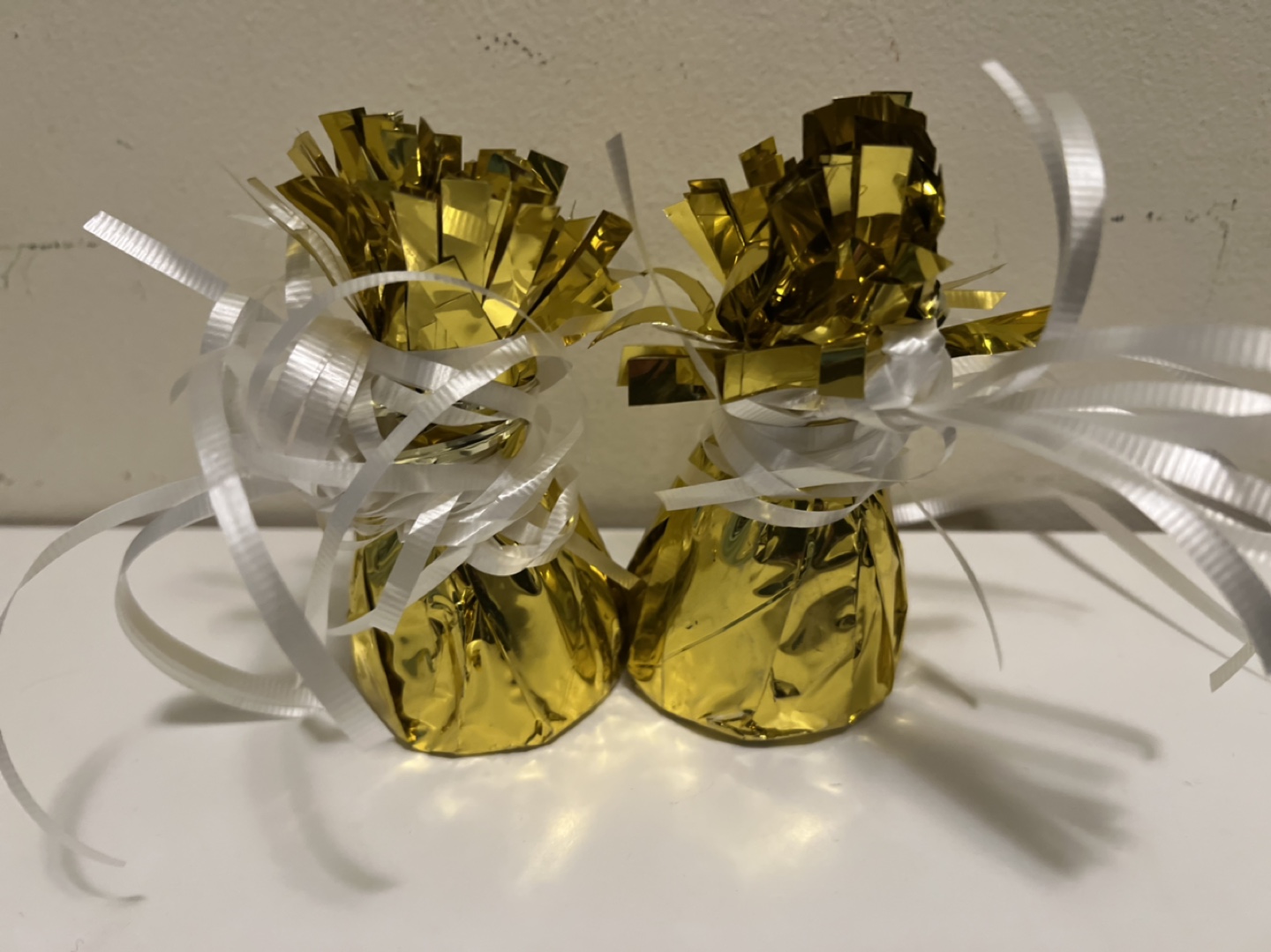 2 Gold Balloon Weights