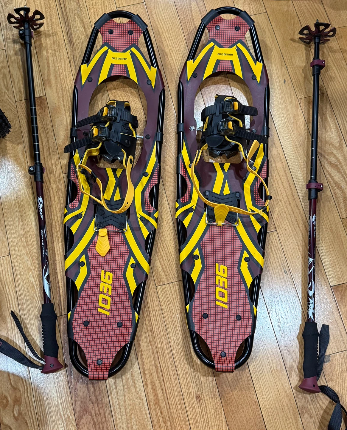 G2 Go2gether 36" Snowshoes with Poles and Bag