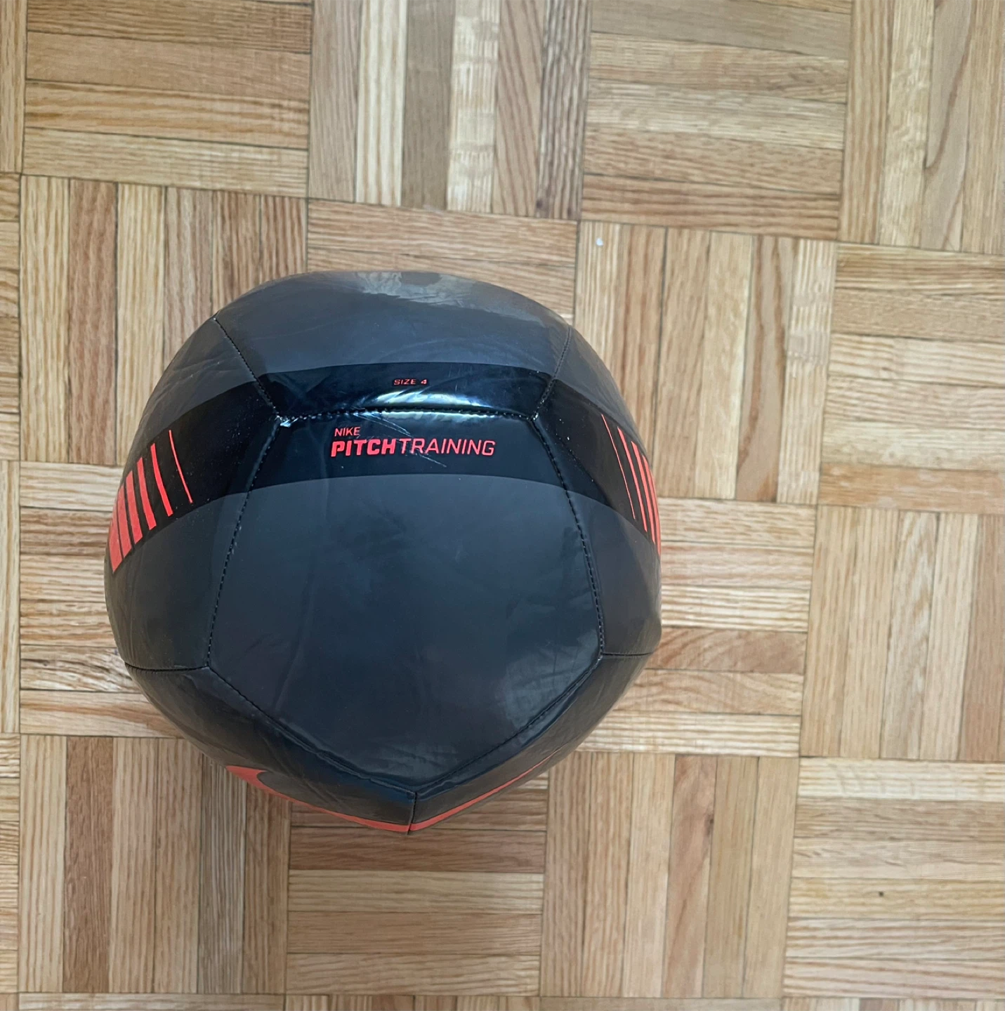 Nike Pitch Training Soccer Ball Size 4