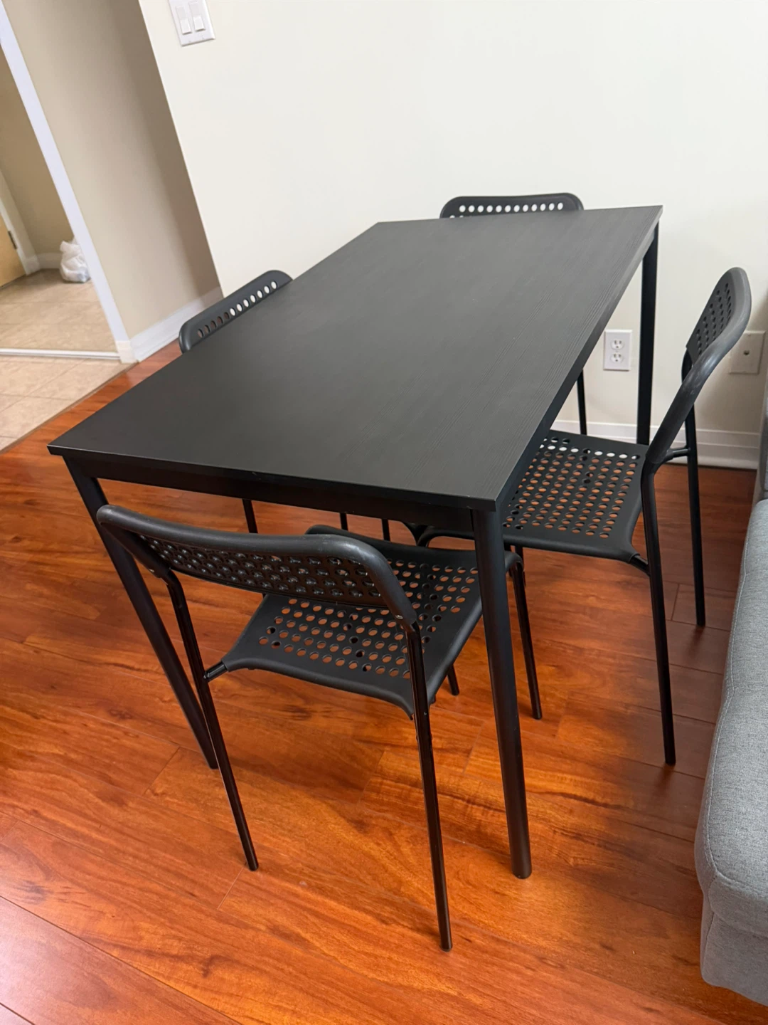 IKEA ダイニングテーブル TARENDO TÄRENDÖ IKEA (イケア) 家具と | 通販 - テーブル TaRENDo IKEA(イケア) ダイニングテーブル