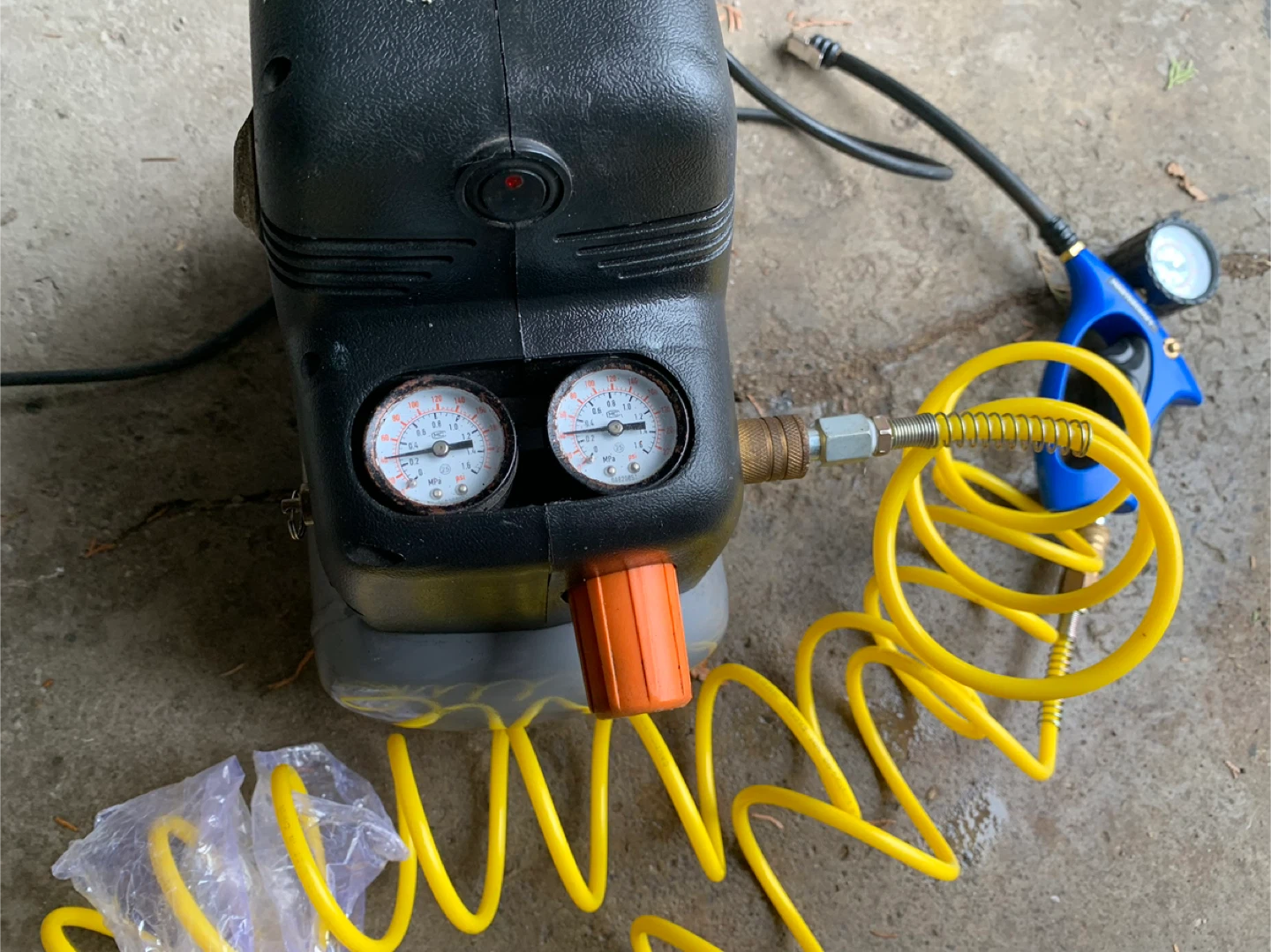 HDX 2.0 Gallon Air Compressor with Hose and Tire Inflator - photo 2