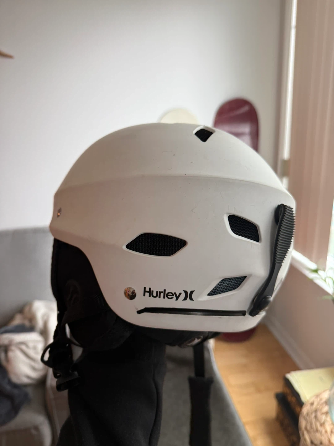 Hurley White Ski/Snowboard Helmet - photo 2