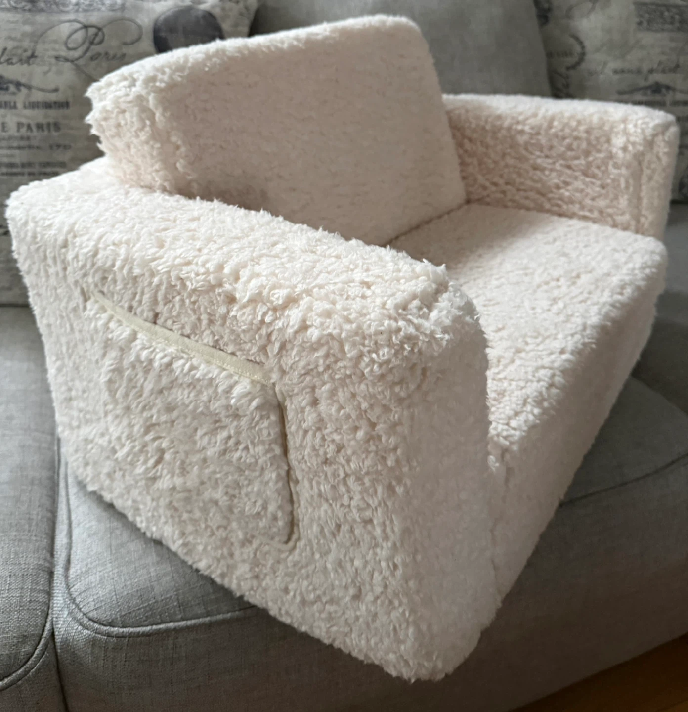 Fluffy Kids Flip Out Sofa Chair Bed